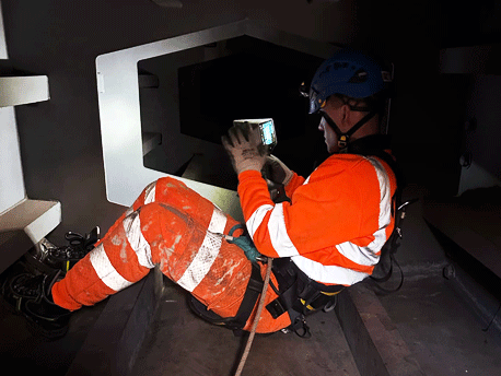 confined space Ship Hull & Superstructure Inspections